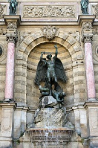 france-Fountain_Saint-Michel_Paris