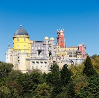 Pena_National_Palace_in_Sintra-Portuga